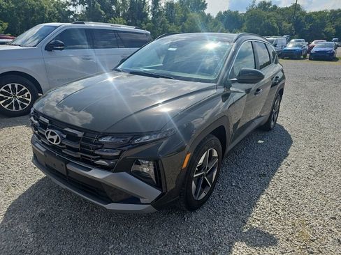 Used 2025 Hyundai Tucson SEL FWD image 4