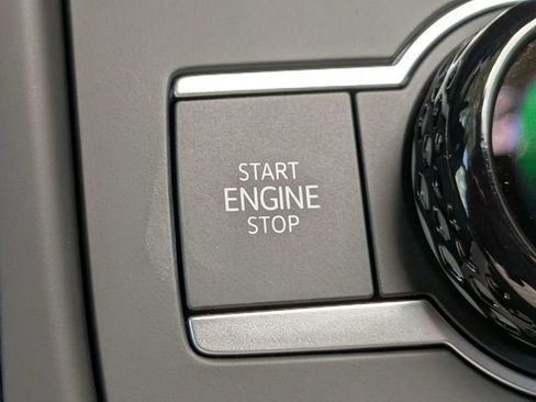 New 2026 Volkswagen Tiguan SE R-Line FWD image 30