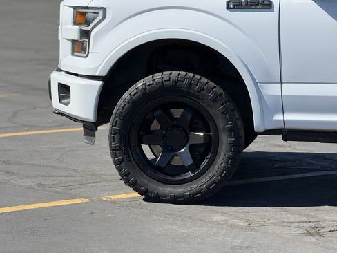 Used 2015 Ford F150 Lariat w/ Equipment Group 501A Mid image 8