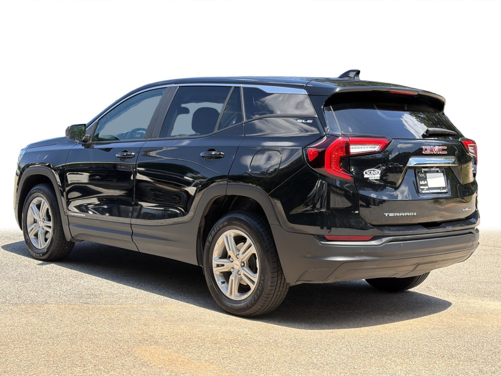 Used 2024 GMC Terrain SLE AWD/4WD image 23