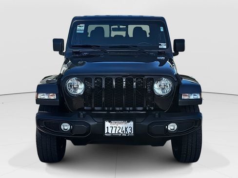 Used 2021 Jeep Gladiator Willys image 8
