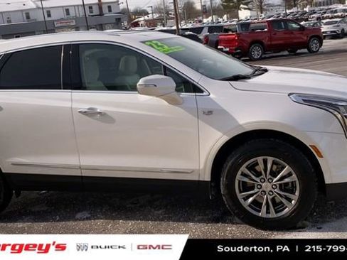 Used 2023 Cadillac XT5 Premium Luxury image 11