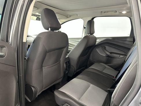 Used 2018 Ford Escape SE image 28