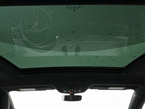 New 2025 Porsche Macan 4S Electric image 21