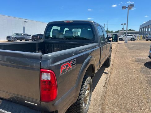 Used 2016 Ford F250 XL w/ XL Appearance Package AWD/4WD image 15