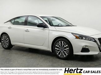 Used 2025 Nissan Altima 2.5 SV video 1