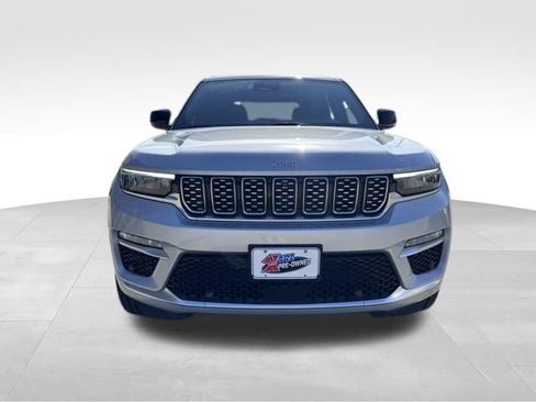 Used 2024 Jeep Grand Cherokee Summit AWD/4WD image 10