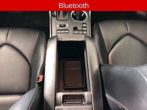 Used 2023 Toyota Highlander XLE AWD/4WD image 9
