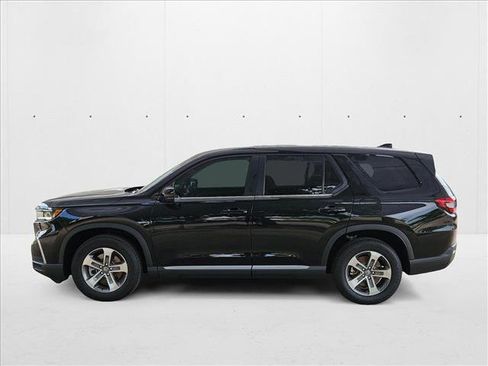 Used 2025 Honda Pilot EX-L image 8