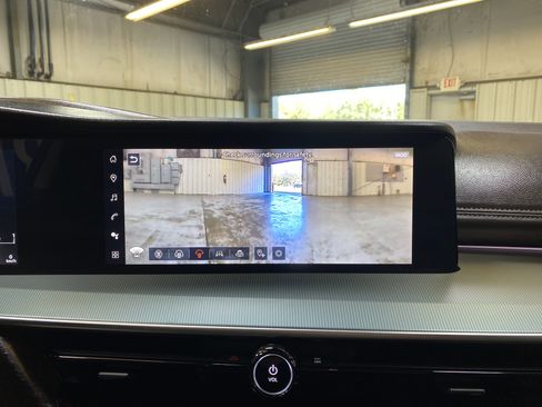 Used 2025 Nissan Murano Platinum w/ Cargo Package image 48