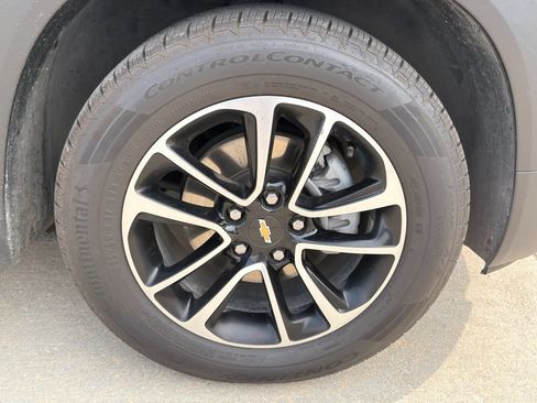 Used 2025 Chevrolet TrailBlazer LT w/ LT Cold Weather Package FWD image 28