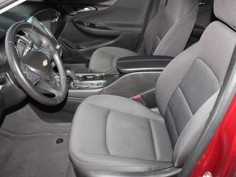 Used 2018 Chevrolet Malibu LT image 5