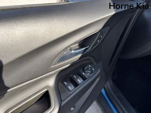 Used 2021 Chevrolet Equinox LT image 11