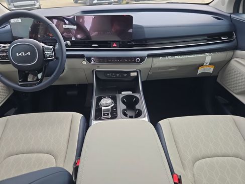 New 2026 Kia Carnival EX FWD image 13