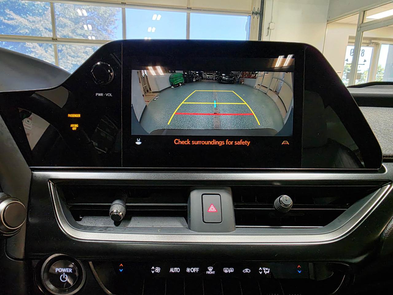 Used 2024 Lexus UX 250h F Sport FWD image 33