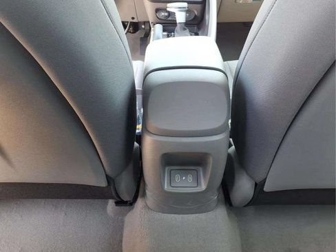New 2026 Hyundai Elantra SE FWD image 11