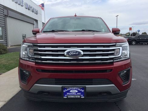 Used 2019 Ford Expedition XLT w/ Equipment Group 202A AWD/4WD image 3