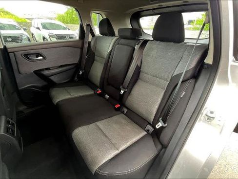 Certified 2022 Nissan Rogue SV AWD/4WD image 19