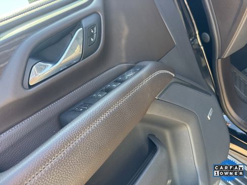 Used 2021 GMC Yukon XL Denali w/ Denali Premium Package image 11