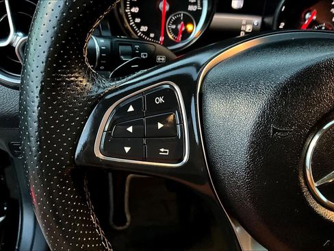 Used 2018 Mercedes-Benz GLA 250 image 21