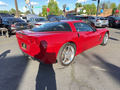 Used 2005 Chevrolet Corvette Coupe w/ Preferred Equipment Group RWD image 8