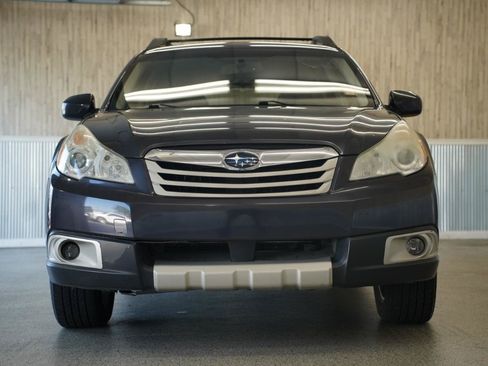 Used 2012 Subaru Outback 2.5i Limited w/ Moonroof Pkg AWD/4WD image 3