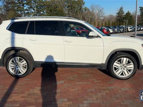 Used 2019 Volkswagen Atlas SEL Premium image 4