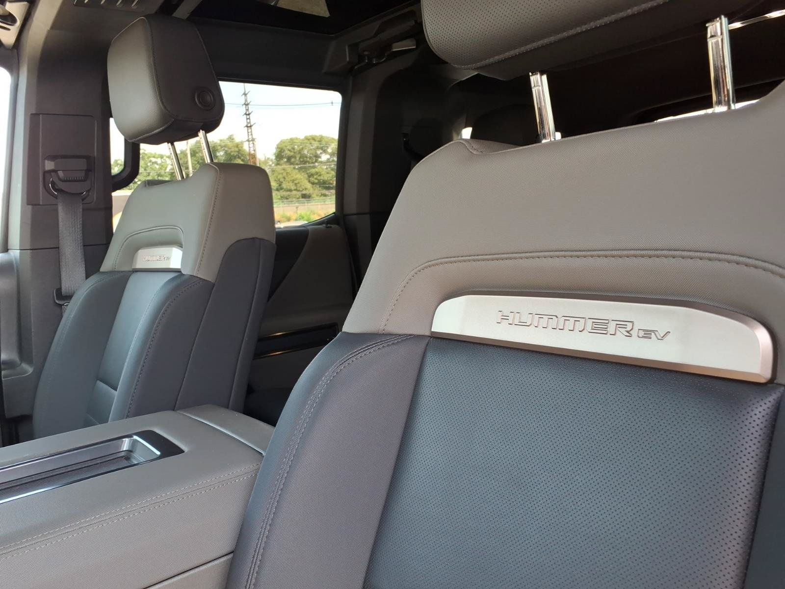 Used 2024 GMC Hummer EV 3X w/ LPO, Illumination Package AWD/4WD image 25