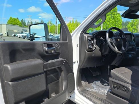 Used 2025 Chevrolet Silverado 2500 Custom w/ Custom Value Package AWD/4WD image 21
