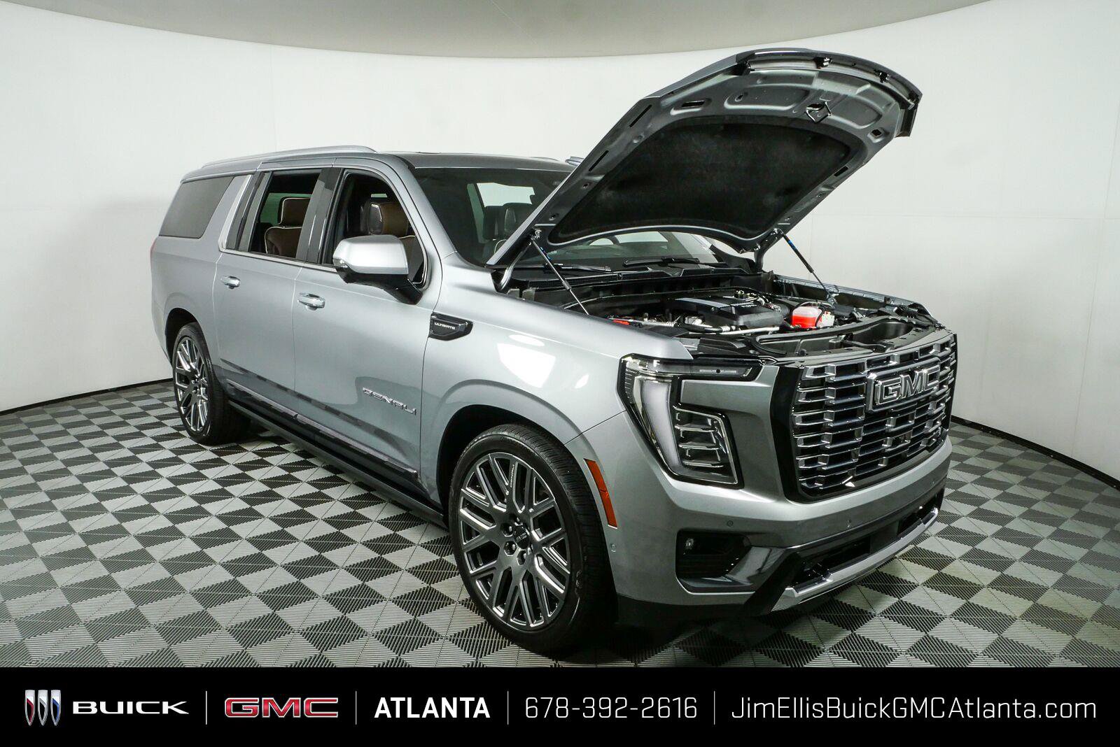 Used 2025 GMC Yukon XL Denali Ultimate w/ LPO, Floor Liner Package AWD/4WD image 40