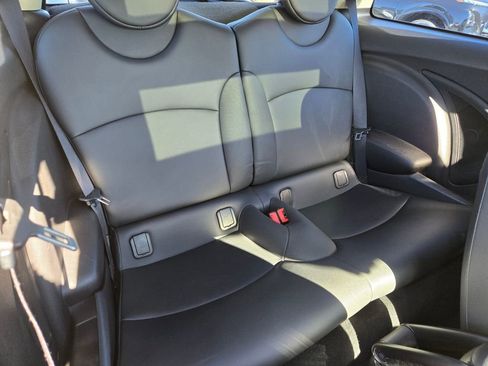 Used 2013 MINI Cooper S image 16