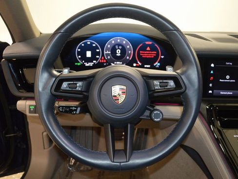 Certified 2025 Porsche Panamera image 19