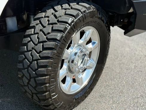 Used 2011 Ford F250 Lariat w/ Lariat Interior Pkg image 28