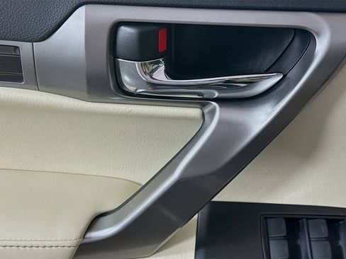 Used 2023 Lexus GX 460 Premium w/ Premium Package image 21