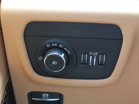 Used 2023 Jeep Grand Cherokee L Summit AWD/4WD image 17