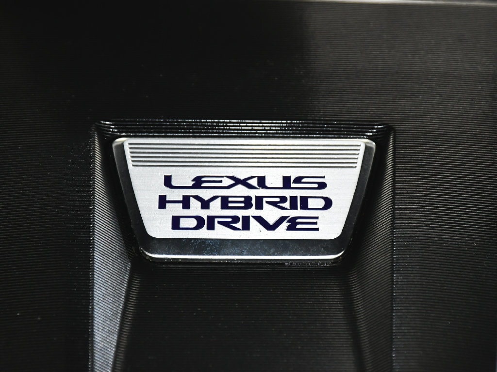 Used 2022 Lexus LS 500h AWD w/ Luxury Package image 78