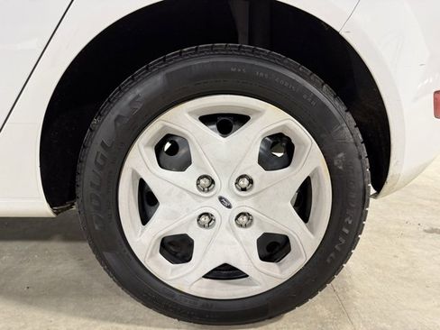 Used 2013 Ford Fiesta S image 33