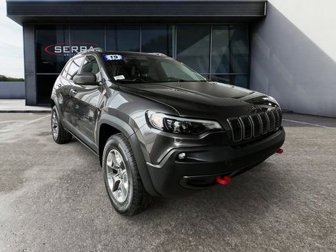 Used 2019 Jeep Cherokee Trailhawk w/ Cold Weather Group image 5