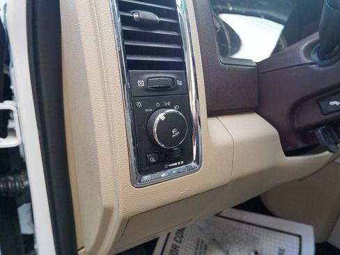 Used 2013 RAM 1500 Laramie w/ Convenience Group AWD/4WD image 20