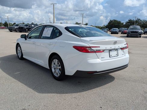 Used 2025 Toyota Camry LE FWD image 7