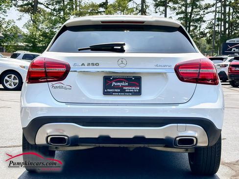 Used 2020 Mercedes-Benz GLA 250 4MATIC w/ Premium Package image 28