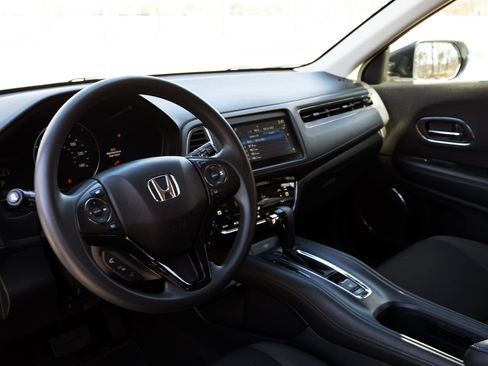 Used 2022 Honda HR-V EX image 16
