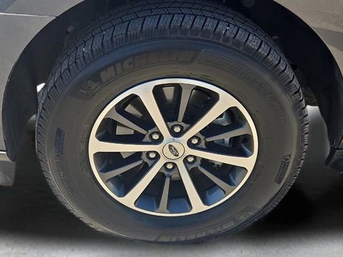 Used 2021 Ford Expedition XLT image 8