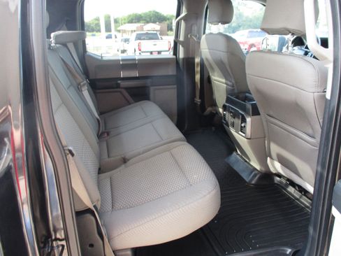 Used 2015 Ford F150 XLT w/ Equipment Group 302A Luxury image 11