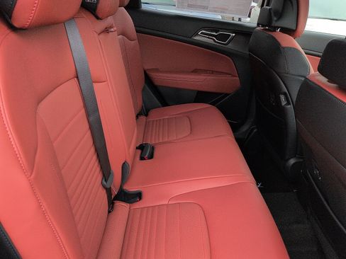New 2026 Kia Sportage EX image 8