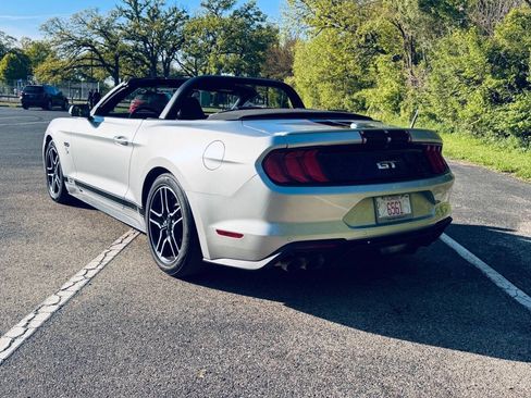 Used 2019 Ford Mustang GT Premium RWD image 9
