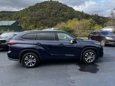 Used 2020 Toyota Highlander XLE image 4