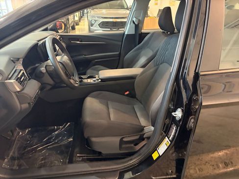 Used 2025 Toyota Camry LE image 25
