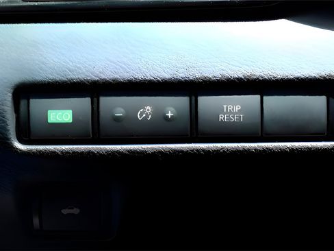 Used 2025 Nissan Sentra SV image 20