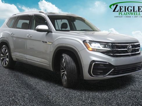 Used 2021 Volkswagen Atlas SEL Premium image 4